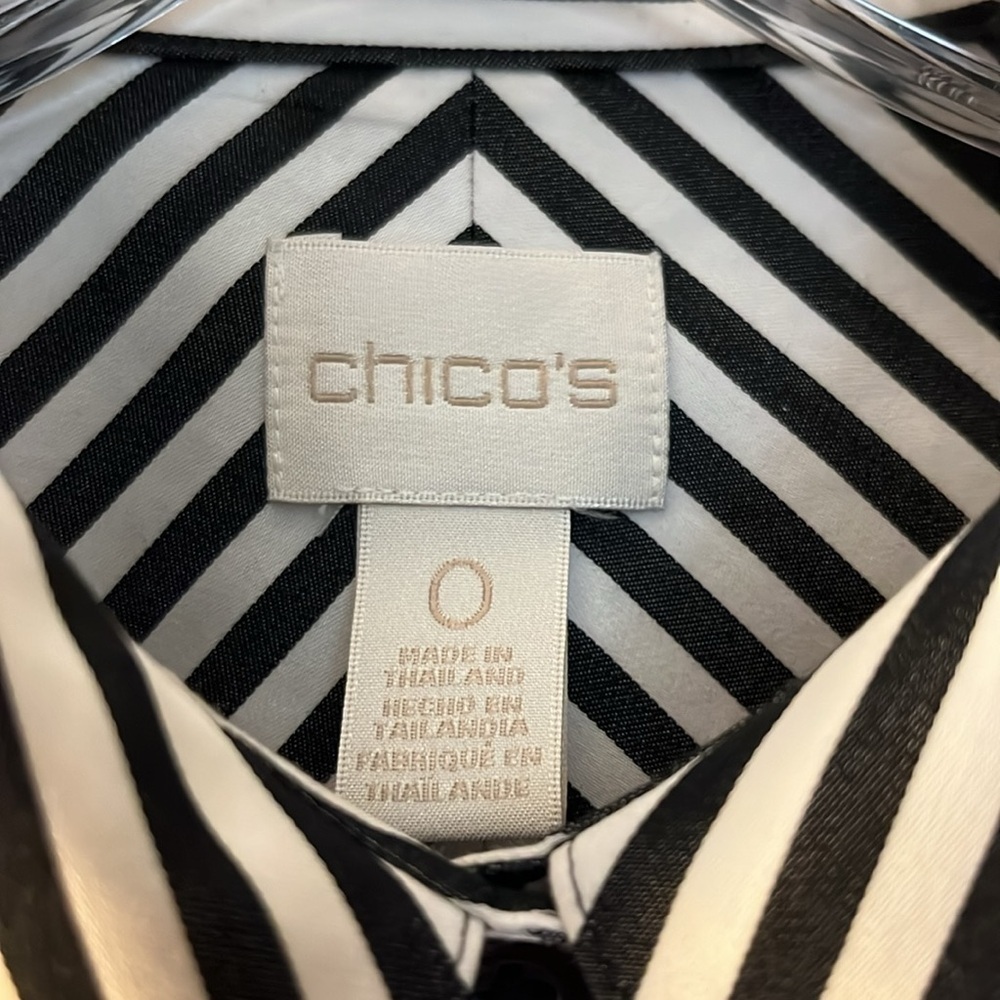 Chico’s long sleeved black and white striped blouse. Size Chico 0. - Picture 2 of 9